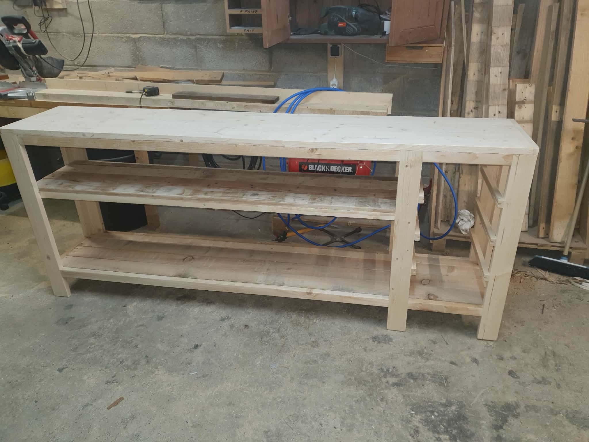 Etablie de Cuisine en bois avec rangements